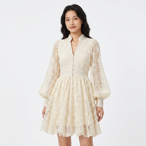 Vente en gros pour boutiques Nouvelle collection Printemps 2025 Robe élégante en non-tissé, coupe trapèze, col en V, manches lanternes, couleur unie, taille naturelle, respirante et polyvalente - Product Image 4