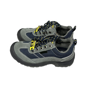 Giày bảo hộ cổ thấp có đế đúc sẵn dùng cho công trường xây dựng và khai thác mỏ - Product Image 1