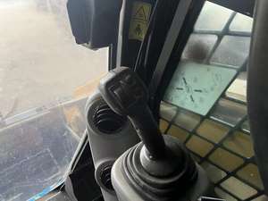 Caterpillar d'excellente qualité pour la mini-chargeuse compacte Cat 246C en bon état de fonctionnement avec composant de moteur principal - Product Image 6