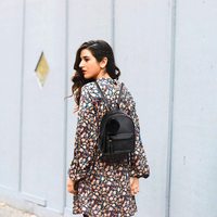 Benutzer definierte Mini Rucksack Geldbörse für Mädchen Teenager Frauen Geldbörsen Weiß PU Leder Pom Rucksack Umhängetasche mit Charm Quaste