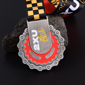Medaglia Triathlon Nuoto Bici Corsa in Lega di Zinco con Rilievo 3D - Premio per Eventi Multisport, Medaglia da Campione - Product Image 5