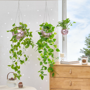Cesto Sospeso a Sfera in Plastica Riflettente Effetto Specchio per Piante - Product Image 6