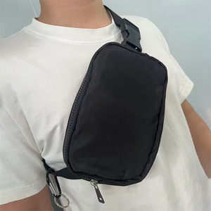 Bolso de pecho para hombre, tela Oxford, portátil, para deportes al aire libre, expansible, negro, blanco, estilo clásico de dibujos animados de Anime, otoño 2022 - Product Image 2