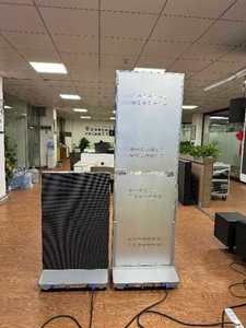 P1.2 P1.5 <span class=keywords><strong>P</strong></span> 1.8 P2.5 Poster pieghevole Led portatile per negozio Poster sullo schermo Led per la pubblicità - Product Image 4