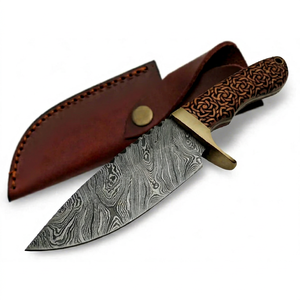 Couteau utilitaire de cuisine artisanal en acier Damas avec manche en bois gravé et étui en cuir - Product Image 1