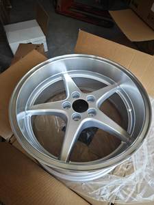 YXQ <span class=keywords><strong>Prix</strong></span> de Gros Jantes en Alliage Coulé 18 Pouces 8.5J 5x108 à Cinq Branches Argentées avec Déport Usiné Jantes de <span class=keywords><strong>Voiture</strong></span> à Grand Déport pour Volvo - Product Image 6