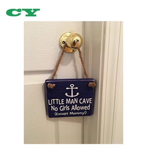 Ancla hecha a mano Little Man Cave No se permiten niñas Náutico colgante Letrero de madera para guardería - Product Image 1