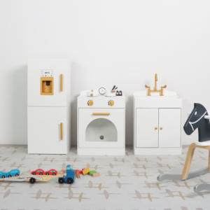 Ensemble de jouets de cuisine en bois pour enfants Toddlers <span class=keywords><strong>Chef</strong></span> Pretend Wood Play Kitchen avec accessoires Machine à glaçons Micro-ondes avec casseroles Poêle incluse - Product Image 1