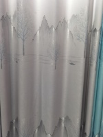 Tissu de rideau de haute qualité à motif paysager, haute précision, adapté à la décoration intérieure et à un usage commercial.