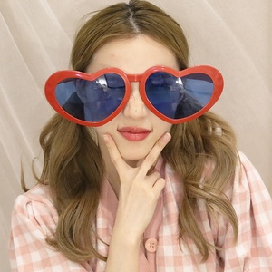 Coeur personnalité exagérée et drôle fête <span class=keywords><strong>anniversaire</strong></span> lunettes fête Selfie accessoires Super grandes lunettes - Product Image 6