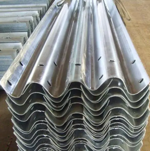 Barriere al traffico in acciaio zincato a caldo produttore di pannelli barriera a tre onde per strade nazionali ad alta velocità - Product Image 2