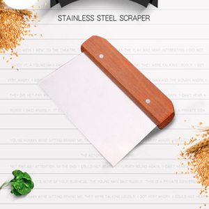 Dụng Cụ Nạo Cán Gỗ Màu Đỏ Thủ Công Xẻng Làm Bánh Mì Dụng Cụ Nạo Bột Nhà Bếp Bằng Thép Không Gỉ - Product Image 1