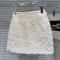 Jupe courte tendance 2025 style influenceur pour femme, jupe mi-longue trapèze printemps
