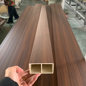 Panneau mural décoratif en tube carré WPC, installation facile - Product Image 1