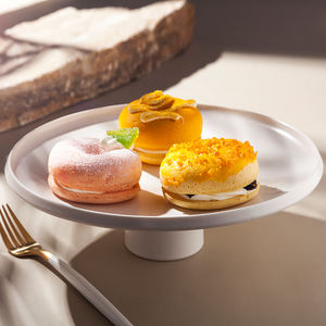 Plat de service Support de Pied Blanc Mat Restaurant Banquet Céramique Désert Gâteau Assiette Creuse Avec Support - Product Image 1