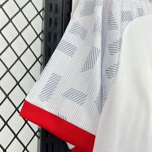 Émirats Arabes Unis Tenue de football nationale asiatique 2026 Légère d'été 100% Polyester Coupe automatisée Service OEM - Product Image 2