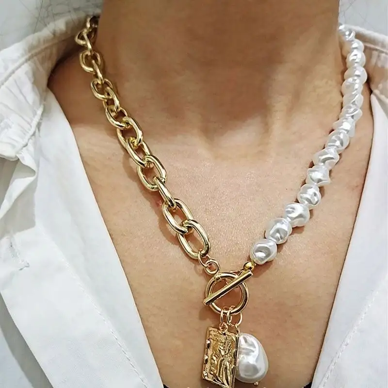 Vintage Baroque Irregular Pearl Lock Chains Necklace Geometric Angel Pendant Love Necklaces for Women Punk Choker Necklace
