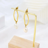 Bijoux personnalisés en acier inoxydable plaqué or 18 carats, boucles d'oreilles irrégulières en forme de goutte, imperméables, perles d'eau douce, bijoux tendance
