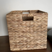 Panier de rangement pliable carré en jonc de mer et en jacinthe d'eau, paniers en jonc de mer avec poignée pour la décoration, panier à fruits