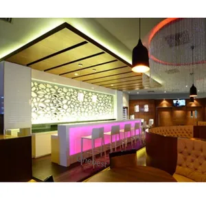 Hotel Marmer LED Putih Bangku Bar, Meja Bambu Modern dengan Dinding Belakang