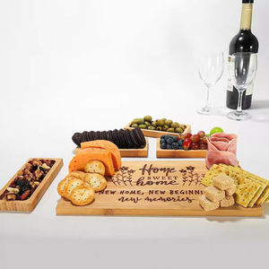 Plateau à fromage en bois Qingyu 12,7x12,7 cm, gravé « Home Sweet Home », pour servir des en-cas et des charcuteries lors de fêtes - Product Image 4