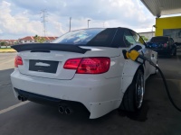 Nouveau kit carrosserie large Xin Wei pour M3 LB E92 E93 – Spoilers avant/arrière, aileron arrière en fibre de carbone, jupes latérales, ailes avant à visser