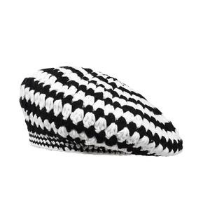Moda Retro Simple Plaid diseño negro blanco ahuecado ganchillo boinas sombrero señoras cosido a mano pintor sombrero <span class=keywords><strong>boina</strong></span> - Product Image 1