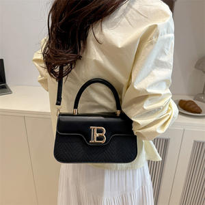 Bolso de mano de moda para mujer, bolso de hombro en forma de caja a la moda, bolso cruzado resistente con marco cuadrado de tendencia de lujo para mujer - Product Image 6