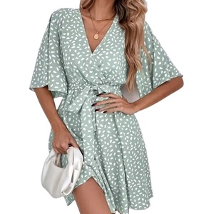 Nuevo Vestido Casual Corto con Estampado Floral, Cuello en V, Volantes, Media Manga y Cinturón para Mujer - Product Image 1
