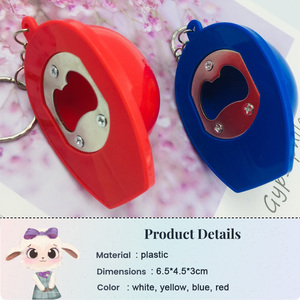 Llavero Multifuncional Creativo con Abrebotellas en Forma de Casco, Colgante para Llaves, Herramienta Pequeña y Práctica de Llevar - Product Image 4