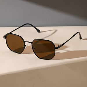 Z110 Fashion Geometric <b>Frame</b> Men's Trendy Eyewear 1 Pair of Mens Metal Punk Sunglasses - Product Image 3