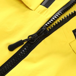 Traje de esquí personalizado OEM de talla grande, chaqueta de nieve transpirable e impermeable para exteriores con función calefactable, ropa de esquí de moda amarilla - Product Image 2