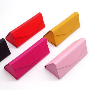 Étui en cuir Pu pour lunettes de soleil, boîtier de lunettes triangulaire personnalisable, pliable et pliable - Product Image 1