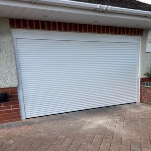 <span class=keywords><strong>Porte</strong></span> <span class=keywords><strong>de</strong></span> <span class=keywords><strong>garage</strong></span> à enroulement en aluminium blanc personnalisée pour résidence, électrique, automatique, isolée, sécurisée, résistante aux intempéries - Product Image 2