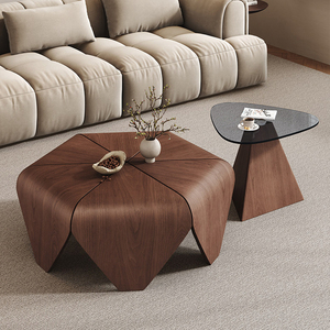 Set di Tavolini da Caffè Esagonali Minimalisti Italiani, Set di Tavolini da Salotto Vintage Moderni, Nuovo Tavolino da Caffè in Legno di Design - Product Image 1
