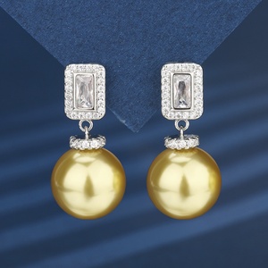 Juego de Collar y Pendientes de Borla con Perlas Doradas de 16-14 mm, Chapados en Oro y Cobre Ecológico de Alta Calidad para Mujer - Product Image 5