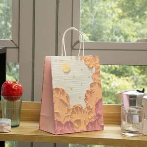 Sacs de shopping en papier kraft personnalisés avec poignées, style peinture à l'huile durable, cadeau personnalisé pour le shopping - Product Image 1