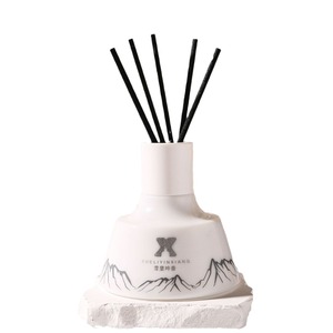 Xueliyanxiang Aroma Diffuser 120ml Battery Operated Tabletop Decorative Mountain Design - Product Image 5