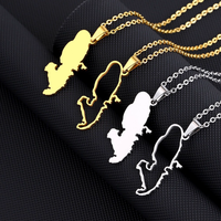 Colliers pendentifs Carte de la Martinique en acier inoxydable léger – Collier français des Caraïbes