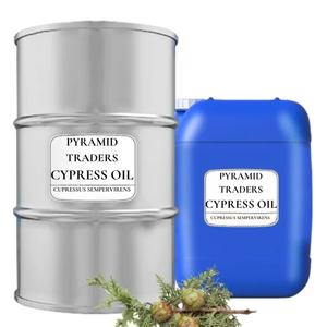 Aceite de Ciprés 25kg 100kg 100% Puro Natural Orgánico Hecho en India Personalización de Etiquetado Privado Disponible Calidad Premium - Product Image 1