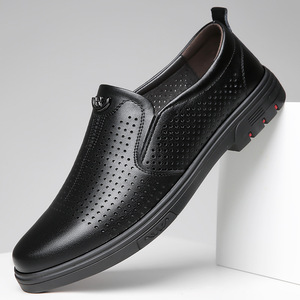 รองเท้าหนังระบายอากาศสำหรับผู้ชายแบบสวม พื้นนุ่ม สไตล์ลำลอง ดีไซน์แบบโปร่ง สำหรับวัยรุ่นอายุ 18-40 ปี - Product Image 1