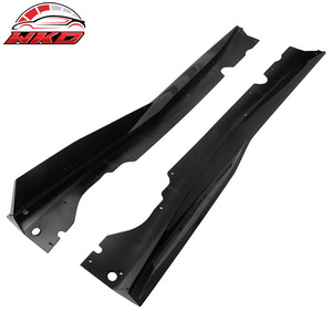 Faldones Laterales Estilo IKON V1 B en Negro Brillante para Chevy Corvette C8 2020-2026 - Product Image 3