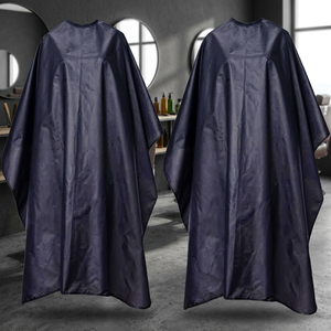 Cape de coiffure imperméable en polyester noir ASAP Apparels Company, lavable, pour femmes et hommes, pour salon de coiffure et barbier - Product Image 1