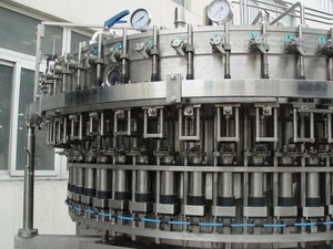 Línea de Llenado de Bebidas Carbonatadas (CSD) Totalmente Automática y Avanzada para Cola y Refrescos - Product Image 3