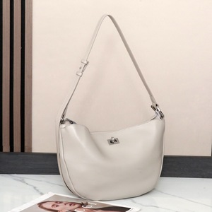 Sac à bandoulière carré petit et décontracté en cuir de vache véritable AndoBag, style rétro, simple, pour femme, avec fermeture éclair imperméable - Product Image 5