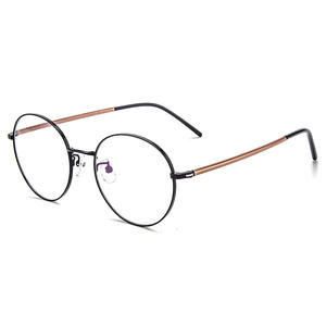 กรอบแว่นตาทรงกลมแบบลำลอง น้ำหนักเบา ทำจากไทเทเนียมแท้ สำหรับทั้งชายและหญิง เลนส์เรซิ่นแบบเต็มกรอบ ผลิตที่เซินเจิ้น - Product Image 3