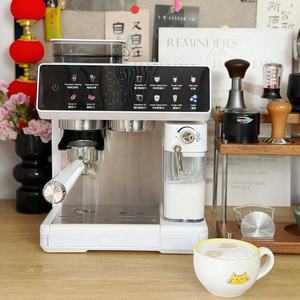 Ev kullanımı için entegre taşlama sıcak ve soğuk çift ekstraksiyon Espresso makinesi ile elektrikli otomatik süt köpürtücü - Product Image 4