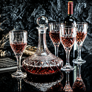Ensemble de <span class=keywords><strong>carafe</strong></span> à vin en cristal luxueux de 5 pièces, fabriqué à la machine, avec 4 verres à pied - <span class=keywords><strong>Carafe</strong></span> en verre taillé diamant style vintage - Product Image 3