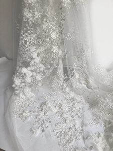 Màu trắng sang trọng 3D thêu hoa đính cườm Wedding Dress vải chất liệu thanh lịch Bridal hoa buổi tối ăn mặc vải tuyn ren - Product Image 3