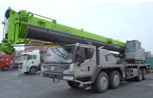 رافعة شاحنة مخصصة لدول أفريقيا بحمولة 55 طن طراز ZTC550R مع خيار القيادة اليمنى وخطاف 50 طن سهل التشغيل - Product Image 2